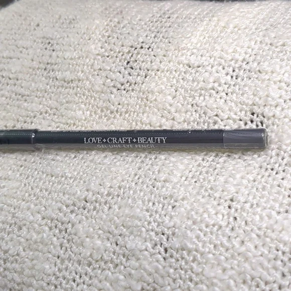 LOVE•CRAFT•BEAUTY Gel Line Eye Pencil in Searchlight, 1.21g/0.042oz - Picture 8 of 9